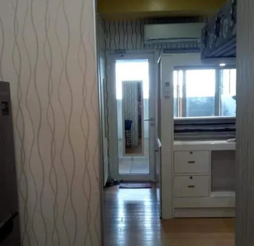 Hotel Reinastar Staycation @ Mplace Residences 4*