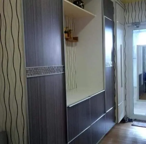 Hotel Reinastar Staycation @ Mplace Residences 4*